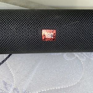 JBL speaker works perfectly fine and nothing wrong